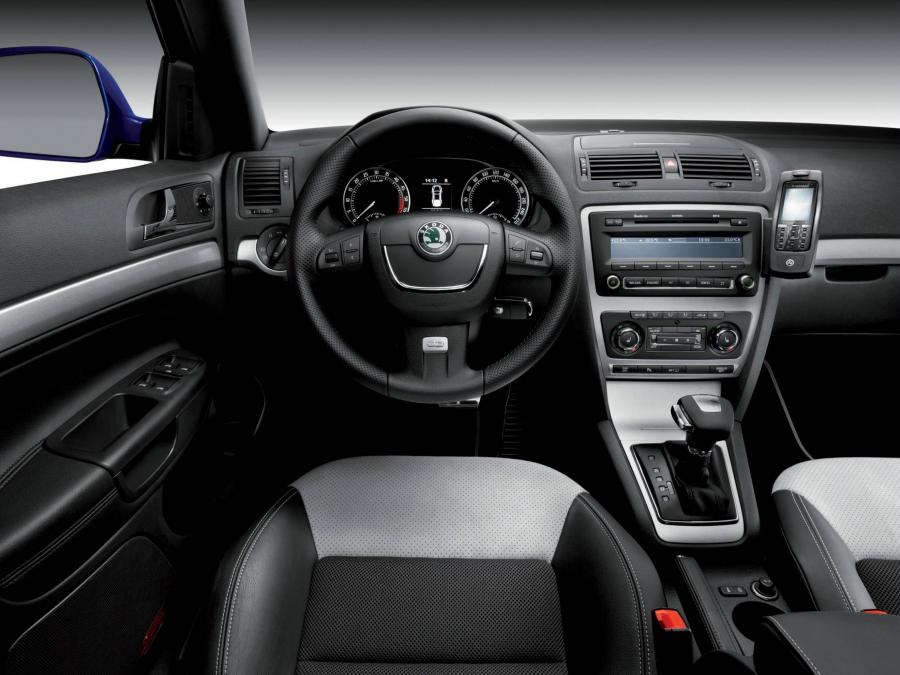  Skoda Octavia RS Wagon 2009 года  (фото 3 из 25)